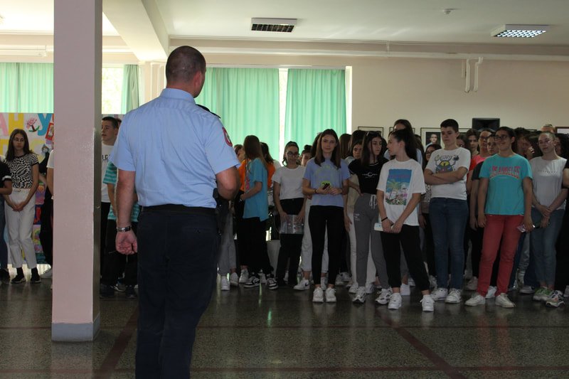 Припадници МУП РС одржали предавање за ученике 8. разреда 