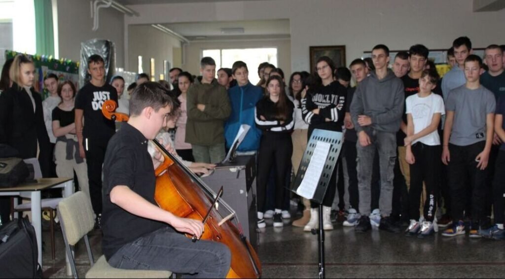 naslovpromocija muzick eskoleviber slika 2023 12 04 20 54 38 237 1024x566
