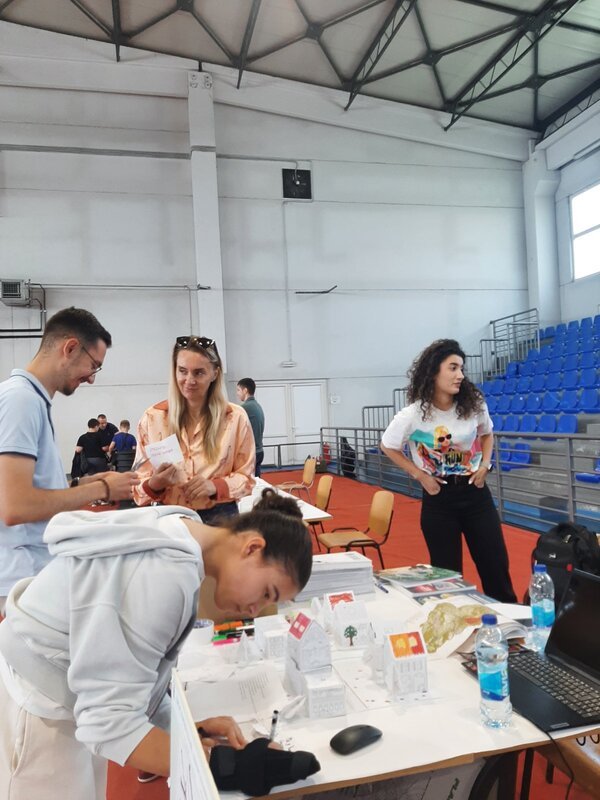 13 u enici vii 1 na festivalu naukeviber slika 2025 05 15 16 34 07 660 orig