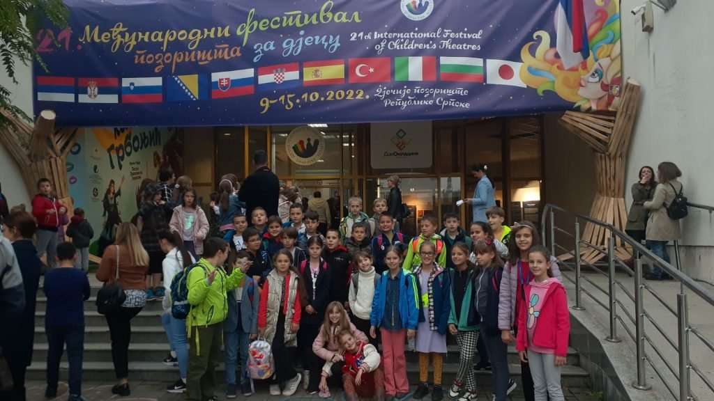 6dzlqymjhi UceniciIV1su10.10.2022.posjetiliMedjunarodnifestivalpozoristazadjecu4 1024x576