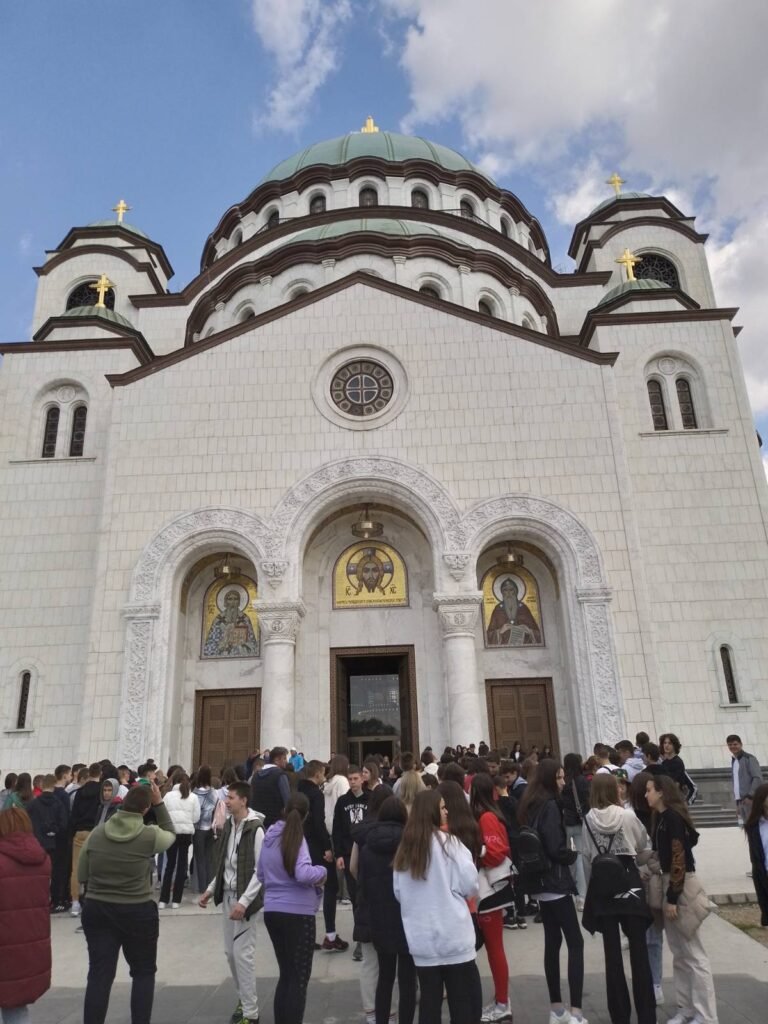 Ученици VIII разреда у Београду током екскурзије