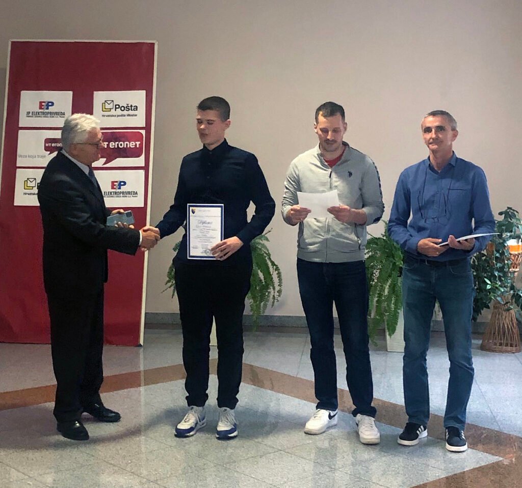 k80z9zni34 Visoko3odrzana21.JuniorskamatematickaolimpijadauBosniiGercegovini5 1024x959