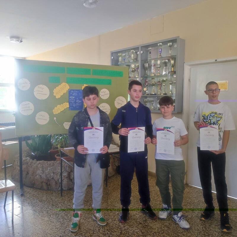 na i u enici postigli odli ne rezultate na regionalnom takmi enju iz matematike 8 viber slika 2024 04 06 22 11 01 394 orig