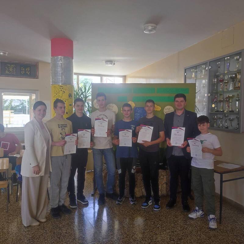 na i u enici postigli odli ne rezultate na regionalnom takmi enju iz matematikeviber slika 2024 04 06 22 10 59 792 orig