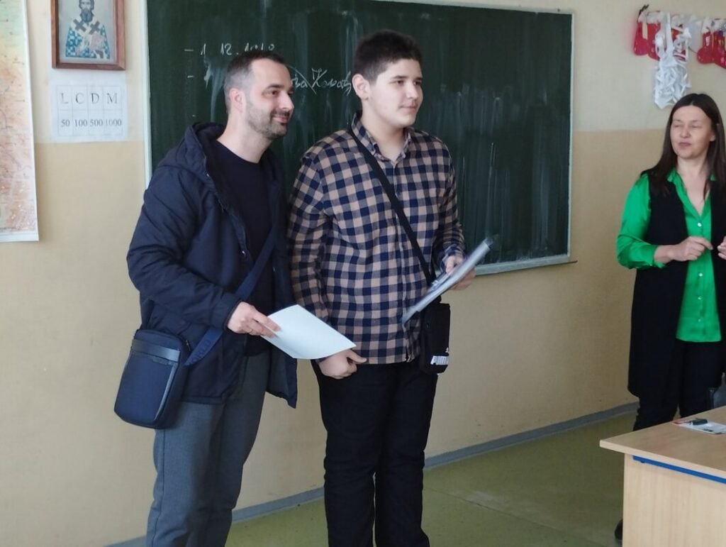Општинско такмичење из информатике | ЈУ ОШ "Бранко Радичевић" Бања Лука Ученици на Општинском такмичењу из информатике у Бањој Луци