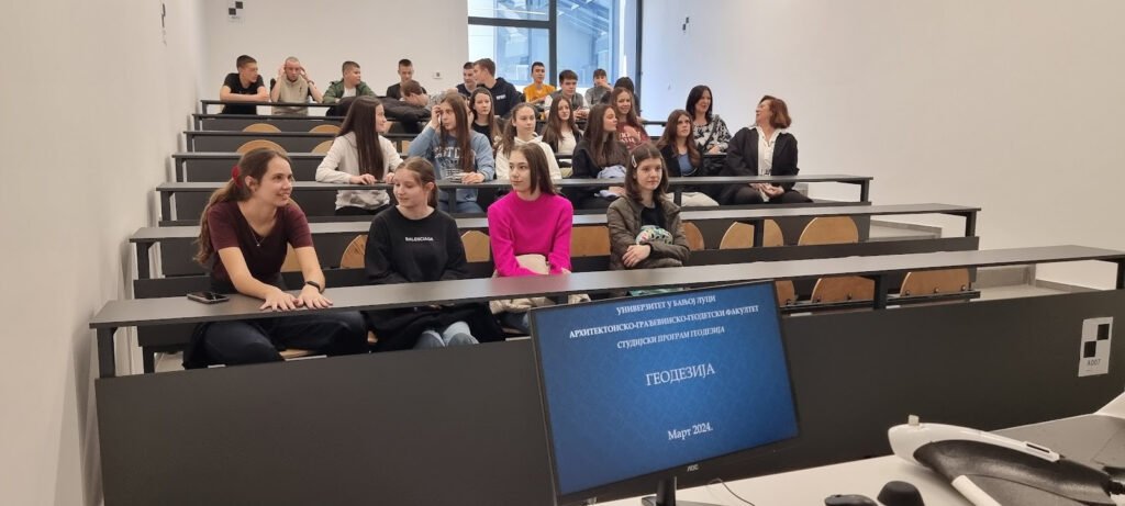 posjeta ucenika arhitektonskom fakultetu1 2024 03 22 14 13 57 376 orig 1024x461