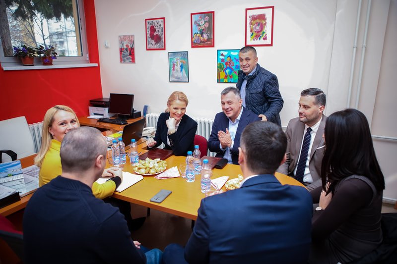 Договорена озградња спортске дворане у нашој школи | ЈУ ОШ "Бранко Радичевић" Бања Лука dogovorena izgradnja sportskе dvorane