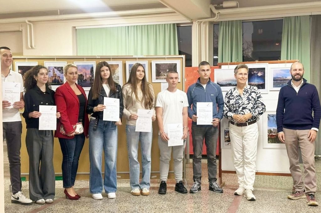 Свечана додјела DSD-1 диплома и изложба ученичких фото-радова
